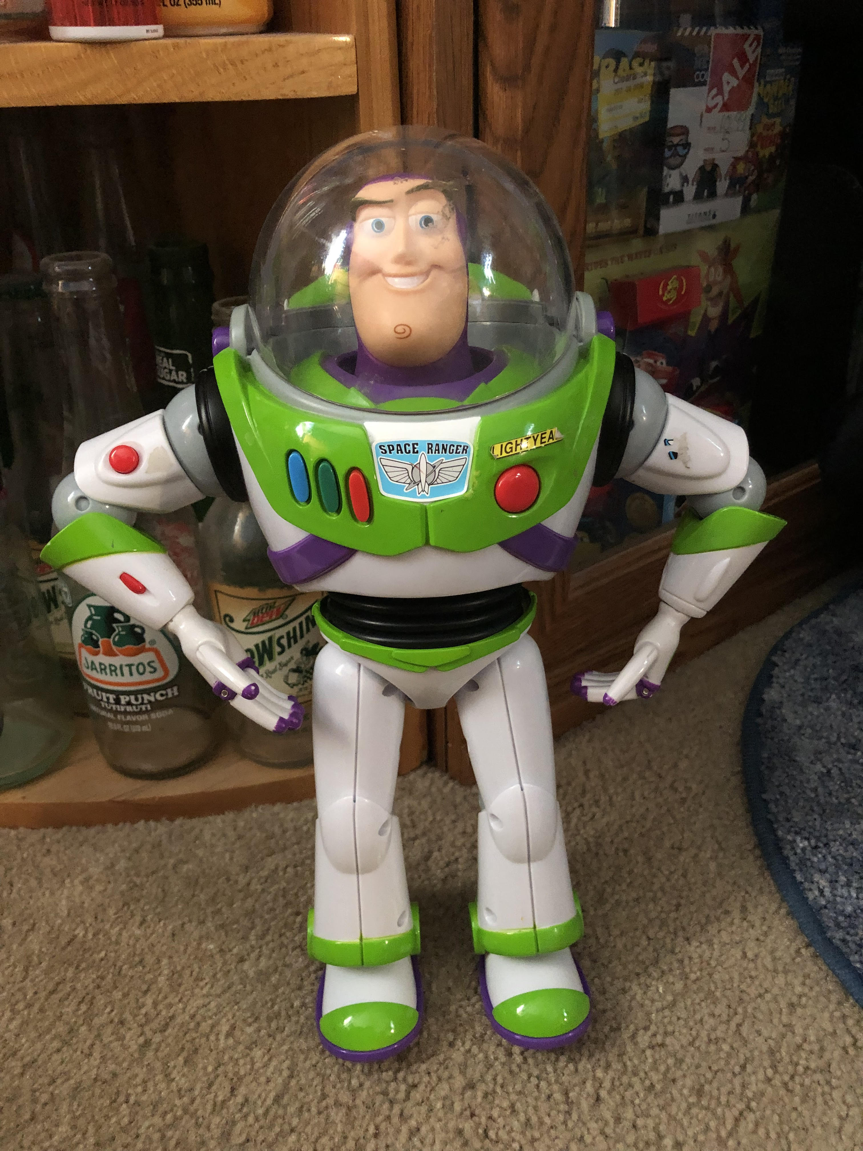 Buzz w/ Karate Chop Action